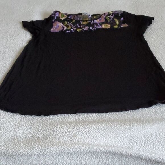 CHA CHA VENTE black top with embroidery detailing - Picture 1 of 4